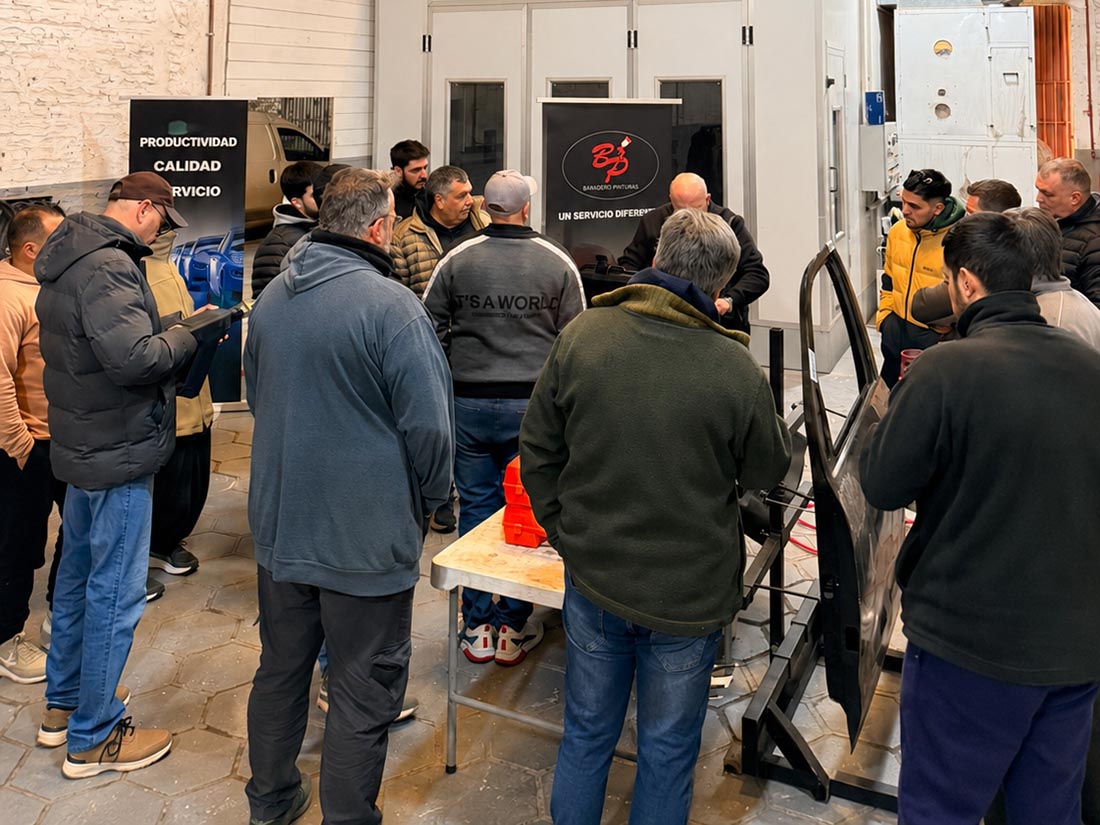 Jornada técnica de EMYVEC con Baradero Pinturas